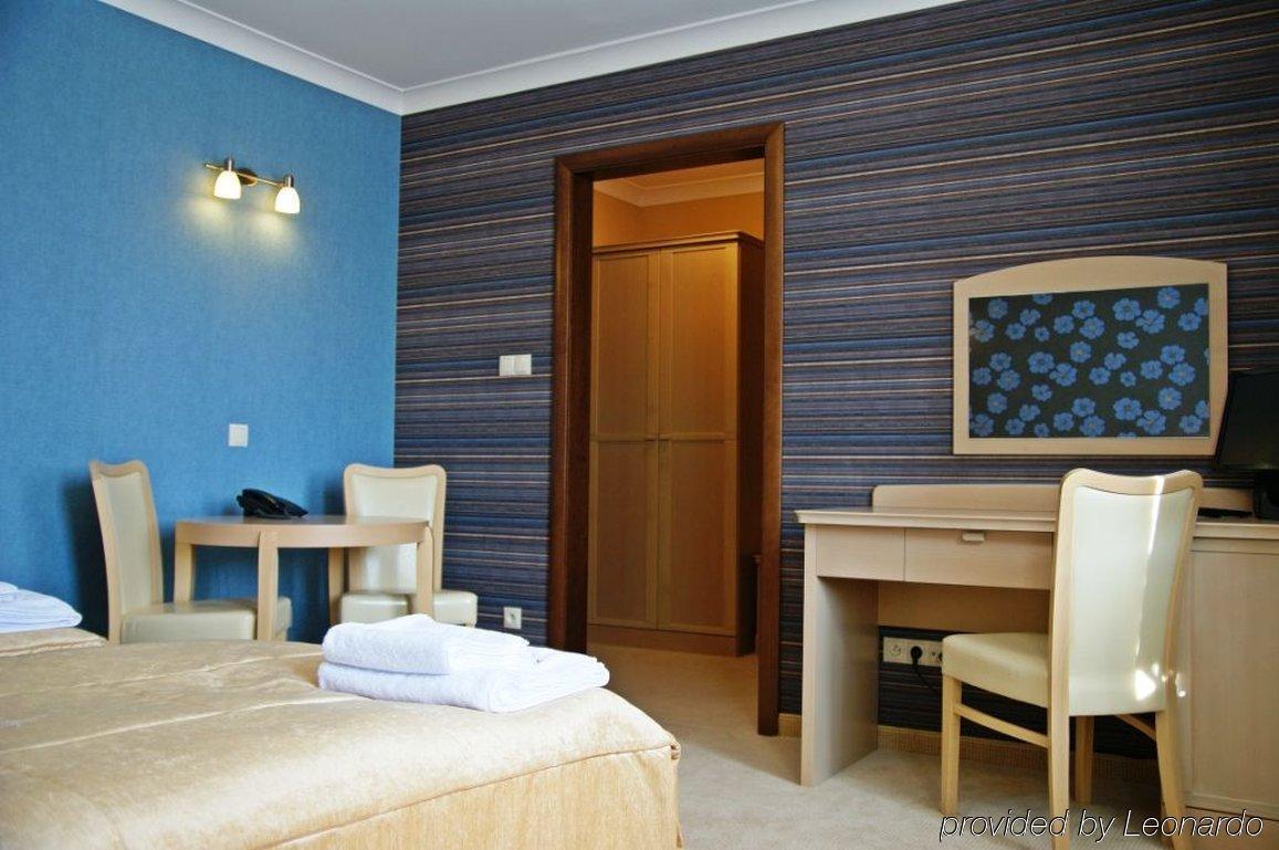 Hotel Fajkier Kroczyce Oda fotoğraf