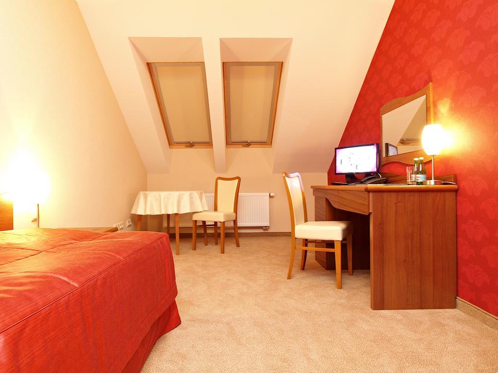 Hotel Fajkier Kroczyce Dış mekan fotoğraf